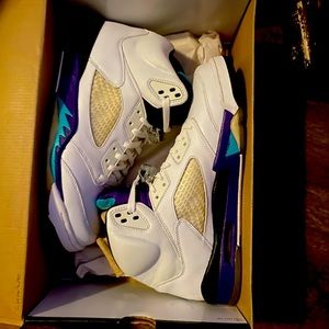 Air Jordan V 5 retro “Grape” Deadstock.
